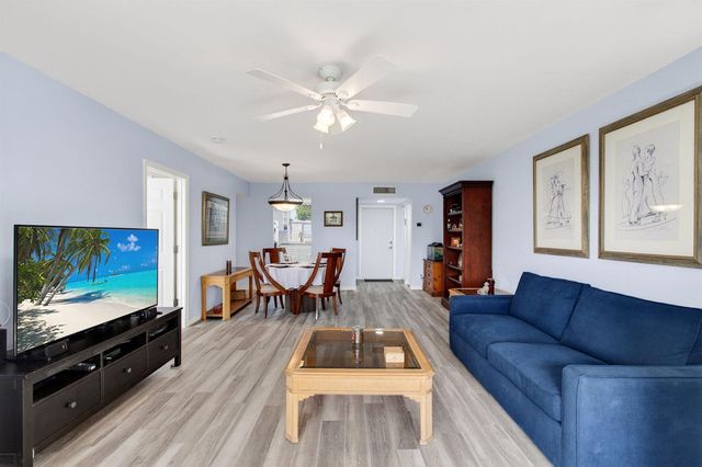 9 Willowbrook Lane 208, Delray Beach, FL 33446