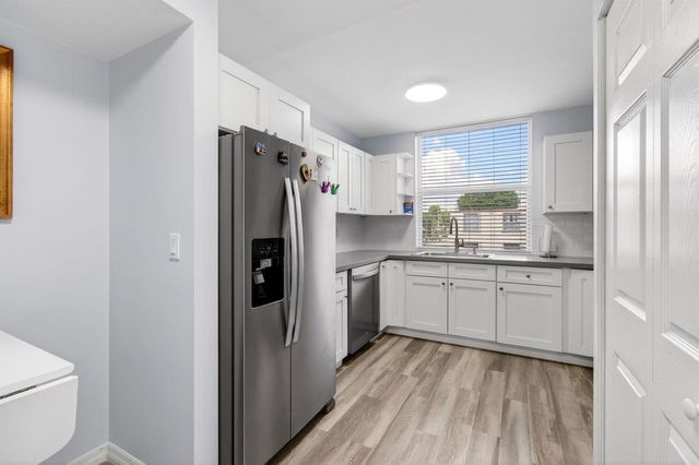 9 Willowbrook Lane 208, Delray Beach, FL 33446