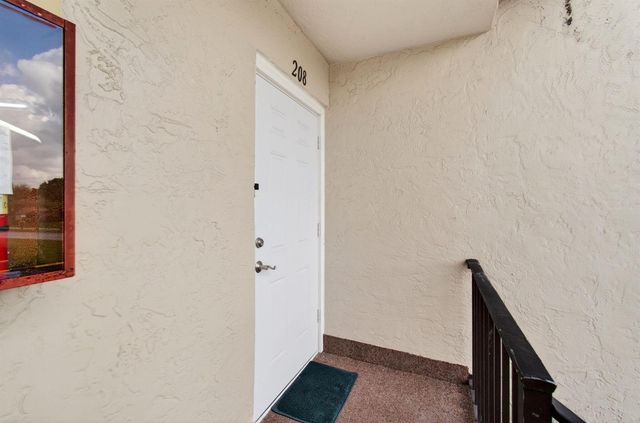 9 Willowbrook Lane 208, Delray Beach, FL 33446