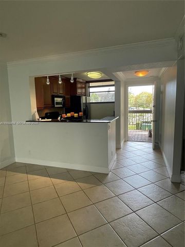 110 Lake Emerald 203, Oakland Park, FL 33309