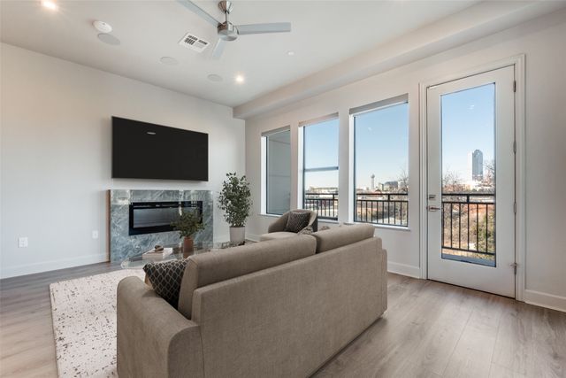 1900 S Ervay Street 316, Dallas, TX 75215