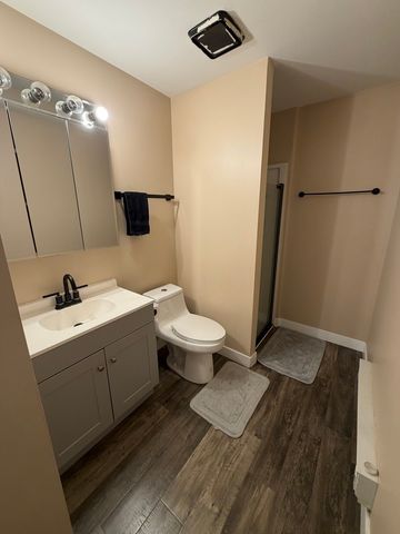 801 Garden Circle 6, Streamwood, IL 60107