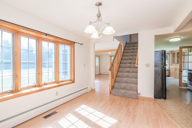 71 West St, Hatfield, MA 01088