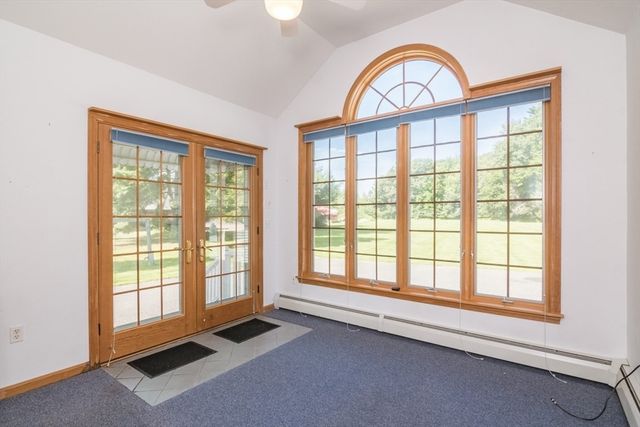 71 West St, Hatfield, MA 01088