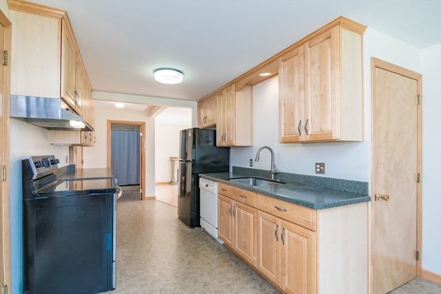 71 West St, Hatfield, MA 01088
