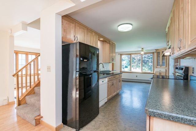 71 West St, Hatfield, MA 01088