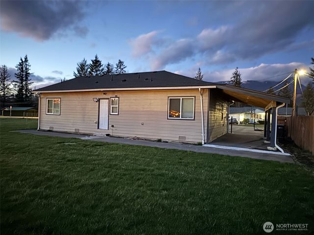 918 Orchard Ave, Gold Bar, WA 98251