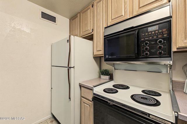 974 N Camino Las Solanas, Tucson, AZ 85710
