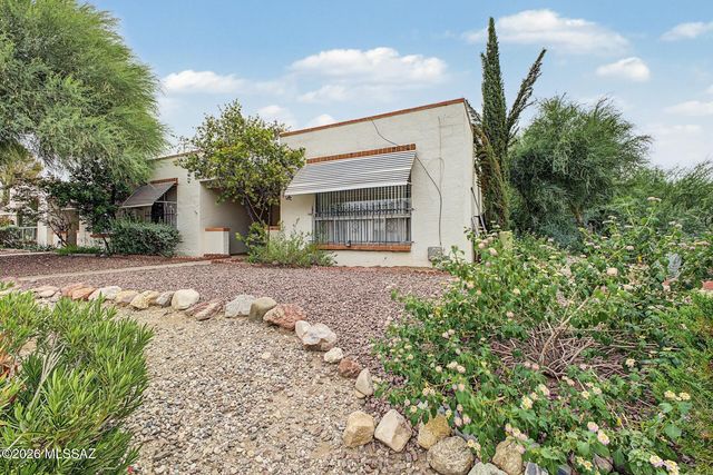 974 N Camino Las Solanas, Tucson, AZ 85710