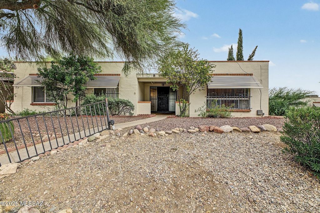 974 N Camino Las Solanas, Tucson, AZ 85710