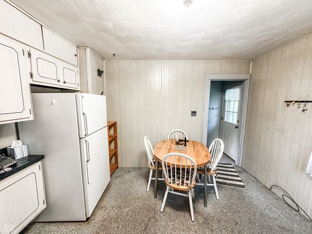 1811 E 10th Street, Anderson, IN 46012