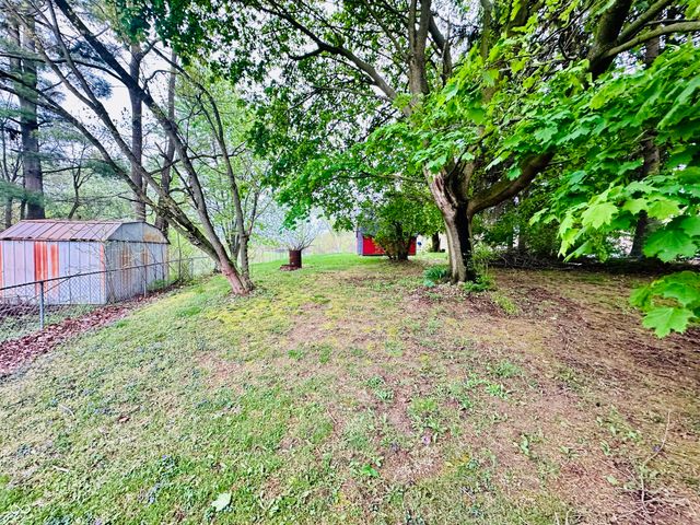1811 E 10th Street, Anderson, IN 46012