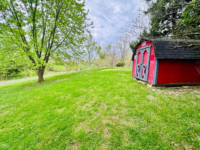 1811 E 10th Street, Anderson, IN 46012