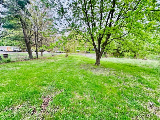 1811 E 10th Street, Anderson, IN 46012