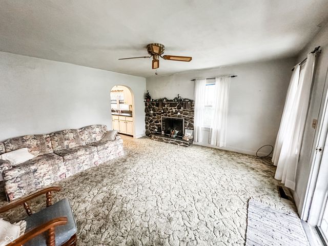1811 E 10th Street, Anderson, IN 46012