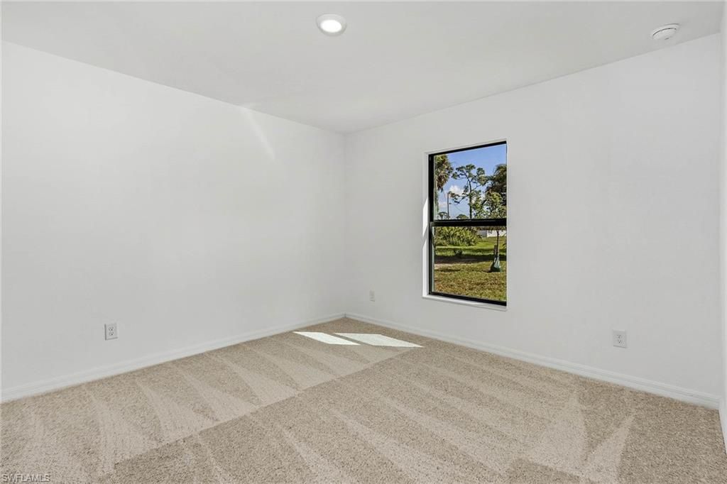 442 Burrstone DR, LEHIGH ACRES, FL 33974 — photo 5