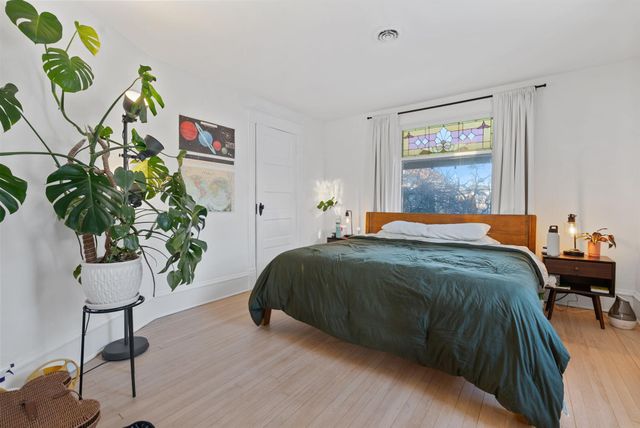 1218 5th Street NE, Minneapolis, MN 55413