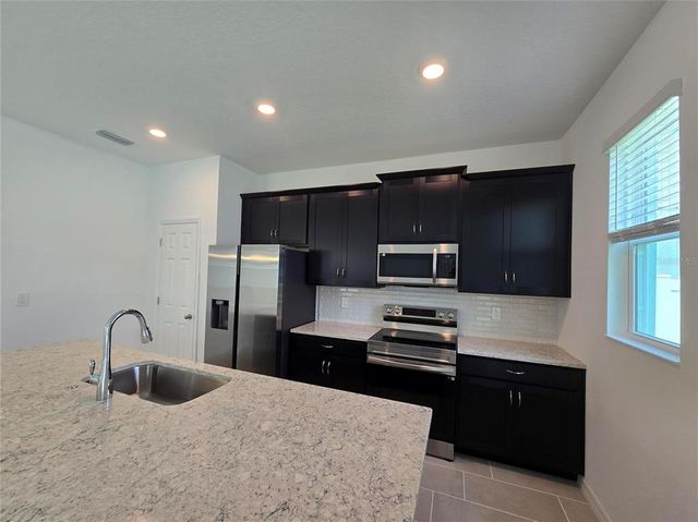 1137 BLUE GARDEN DRIVE, Deland, FL 32720