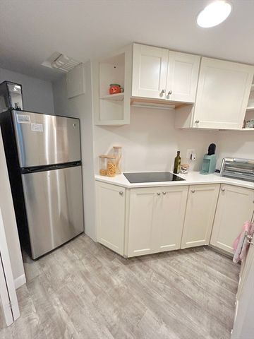 120 Beacon St 1A, Boston, MA 02116
