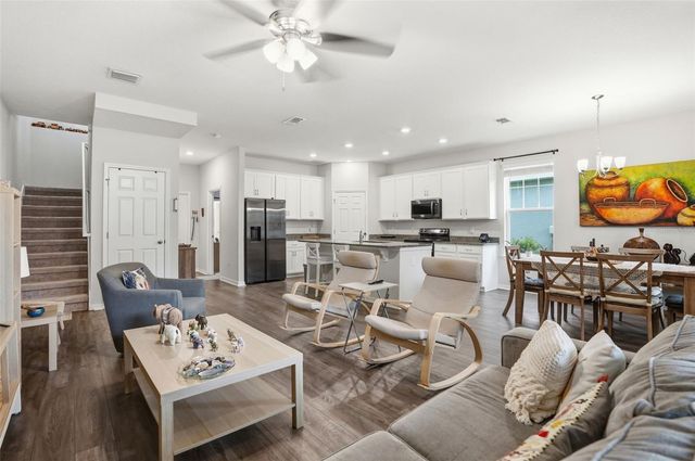 4997 AVALON PARK BOULEVARD, Wesley Chapel, FL 33545