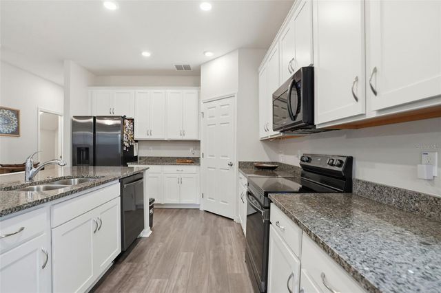 4997 AVALON PARK BOULEVARD, Wesley Chapel, FL 33545
