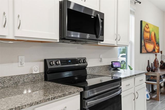 4997 AVALON PARK BOULEVARD, Wesley Chapel, FL 33545