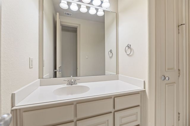 1025 Lady Lore Lane, Lewisville, TX 75056