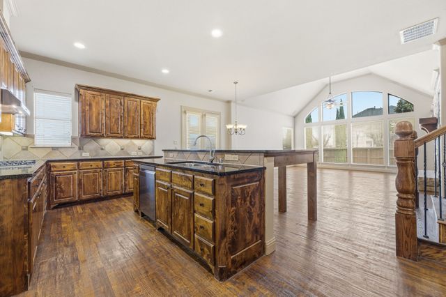 1025 Lady Lore Lane, Lewisville, TX 75056