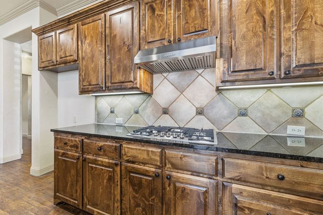 1025 Lady Lore Lane, Lewisville, TX 75056