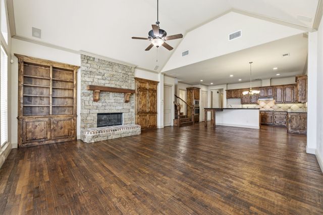 1025 Lady Lore Lane, Lewisville, TX 75056