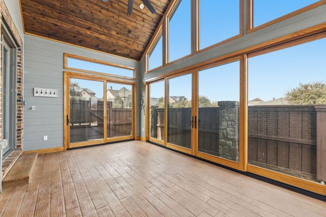 1025 Lady Lore Lane, Lewisville, TX 75056