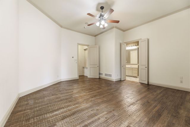 1025 Lady Lore Lane, Lewisville, TX 75056