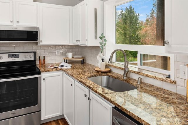 814 213th Street SE, Bothell, WA 98021