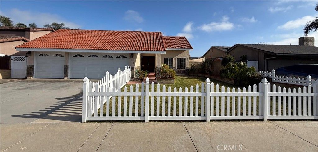 8552 Doremere, Huntington Beach, CA 92646