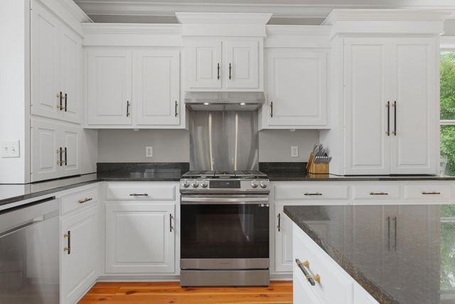 206 Clifton Street, Summerville, SC 29483