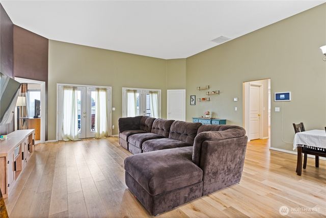 2350 Jathom Lane, Longview, WA 98632