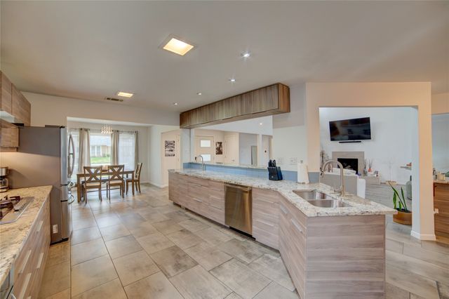 6822 Saint Anne Street, Dallas, TX 75248