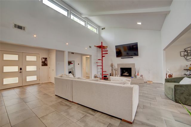 6822 Saint Anne Street, Dallas, TX 75248