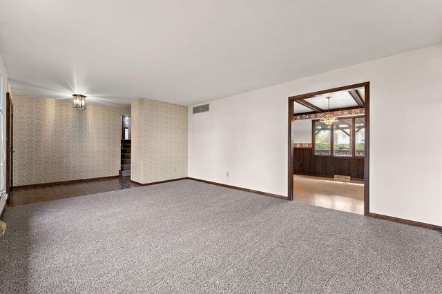 1532 N Woodlawn Place, Griffith, IN 46319