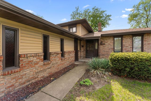 1532 N Woodlawn Place, Griffith, IN 46319