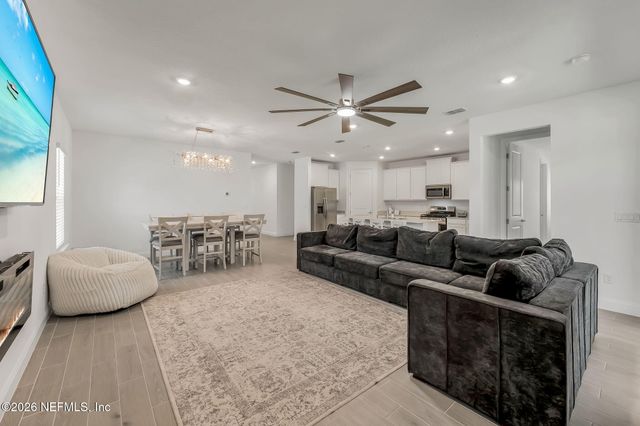 25 NEIGHBOR Court, St. Augustine, FL 32092