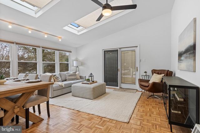 300 BARRY LN, Wallingford, PA 19086