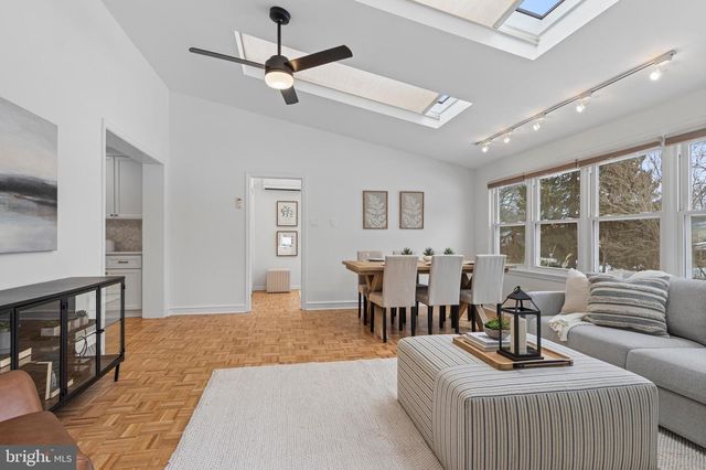 300 BARRY LN, Wallingford, PA 19086