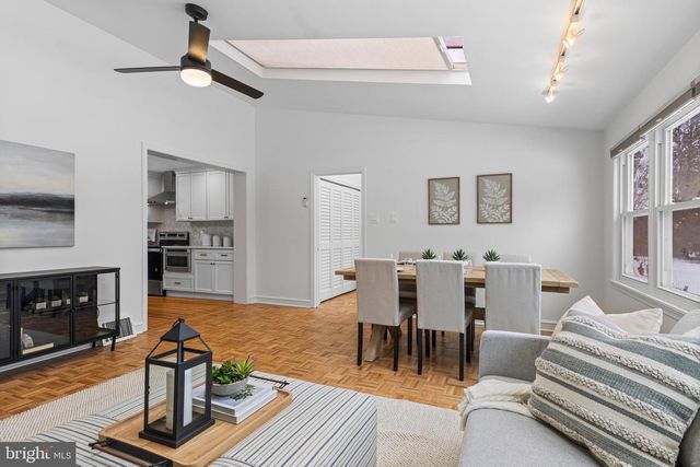 300 BARRY LN, Wallingford, PA 19086