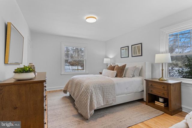 300 BARRY LN, Wallingford, PA 19086