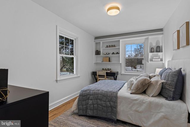 300 BARRY LN, Wallingford, PA 19086