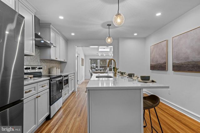 300 BARRY LN, Wallingford, PA 19086