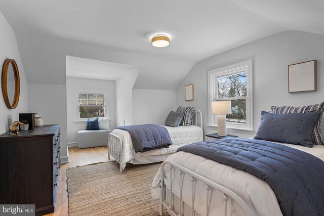 300 BARRY LN, Wallingford, PA 19086