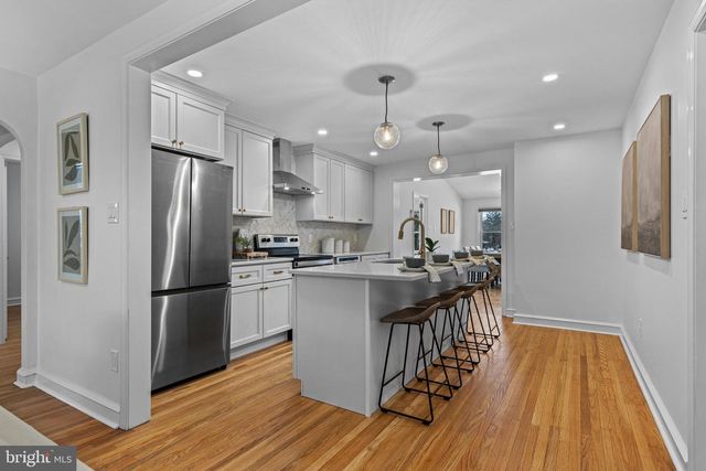 300 BARRY LN, Wallingford, PA 19086