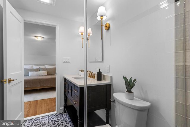 300 BARRY LN, Wallingford, PA 19086